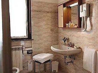 Hotel Residence La Fontana Марьяно-Коменсе Экстерьер фото